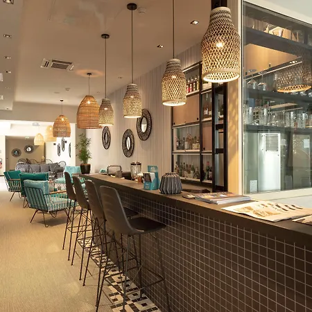 Western La Joliette Hotell 4*